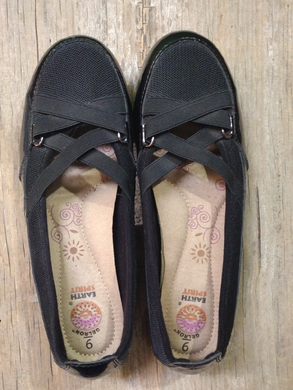 Earth Spirit Gelron Black Crisscross Slip-On Flats